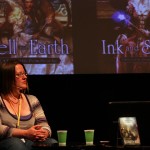2011. Udda verklighet-författaren Nene Ormes intervjuar författaren och hedersgästen Elizabeth Bear på Eurocon.